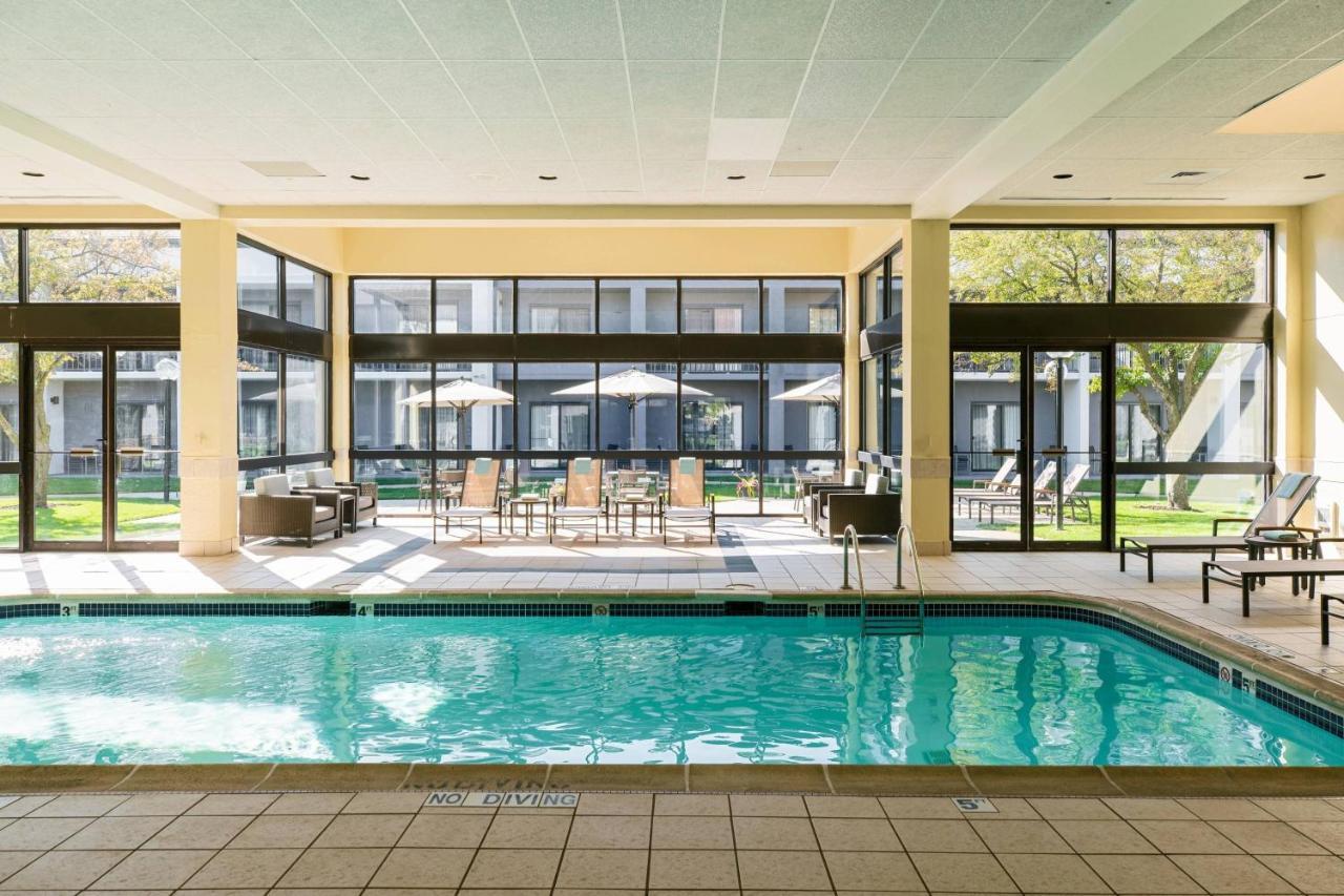 Courtyard By Marriott Chicago Naperville Exterior photo