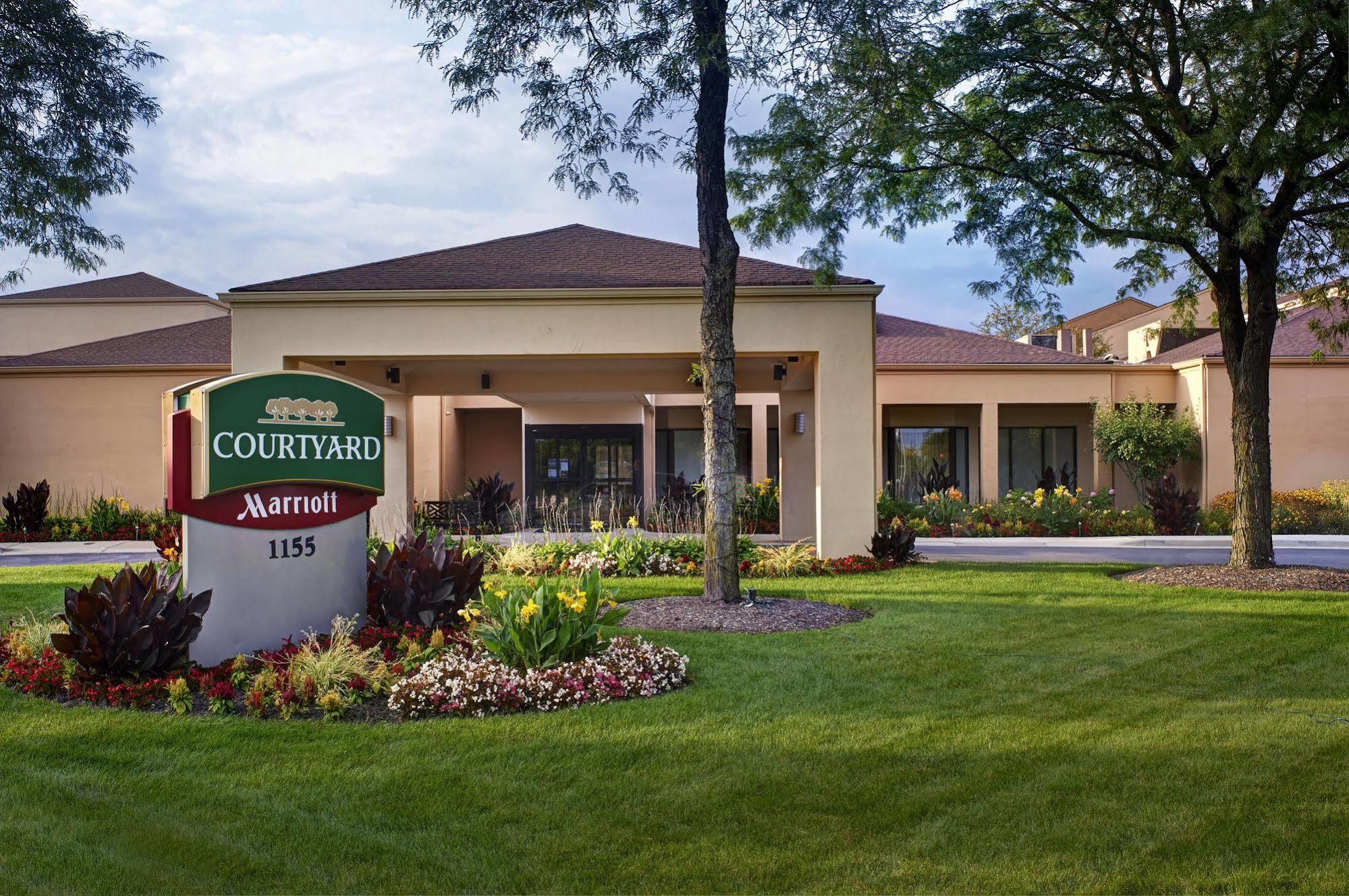 Courtyard By Marriott Chicago Naperville Exterior photo