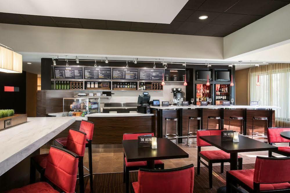 Courtyard By Marriott Chicago Naperville Exterior photo